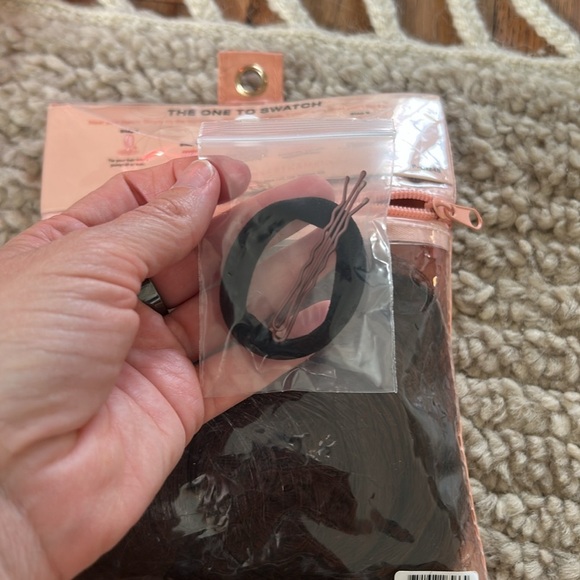 NWT Insert Name Here Brit Ponytail Extension 26” Chocolate brown - Picture 7 of 8